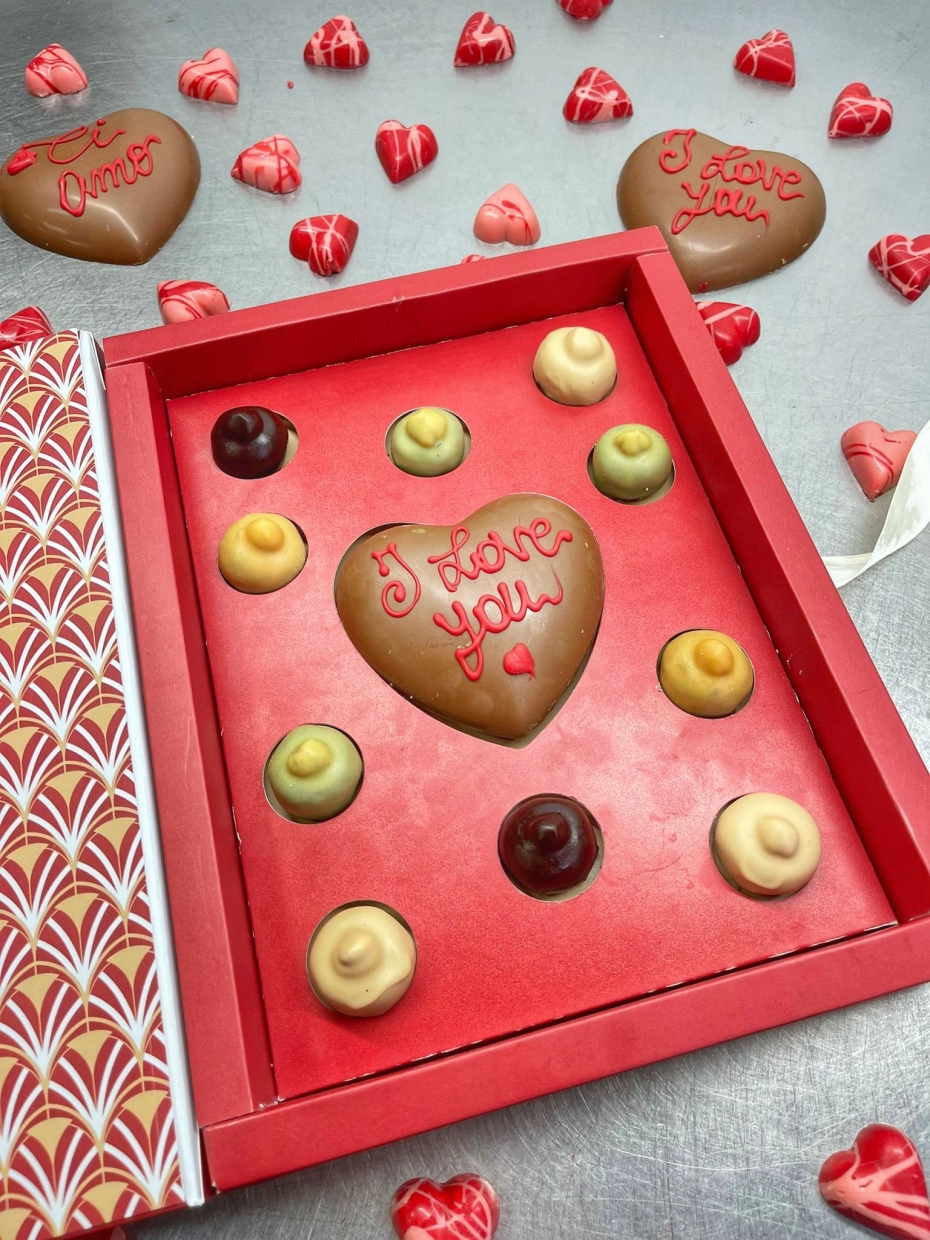 SPECIALE SAN VALENTINO 2025❤️ - NEW ENTRY: il libro cuore bacio