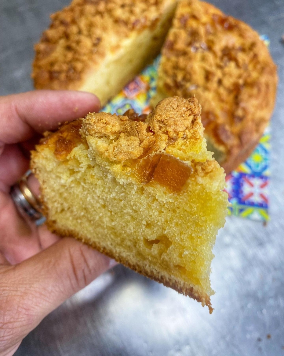 Torta Morbida alla Mela Annurca 🥧🍎: Cake allo yogurt con Mela Annurca e Crumble di frolla al burro.