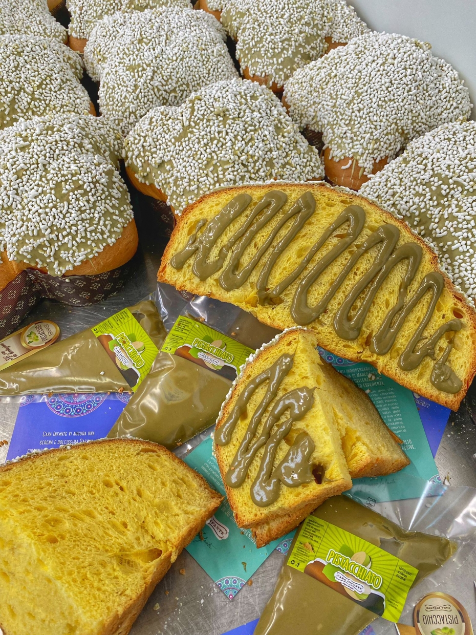 Ma che #Pasqua sarebbe senza la nostra Colomba al Pistacchio? 😍Divertiti e gusta