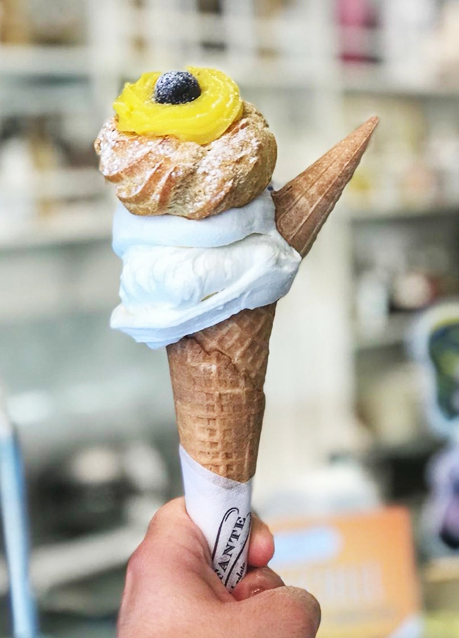 Gelato-con-zeppola